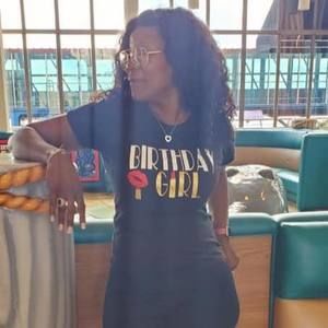 Meet your Posher, Renee